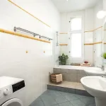 Days - One-bedroom With Workspace In The Old Town Apartment *