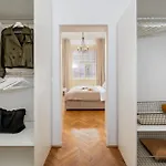 Lägenhet Days - One-bedroom With Workspace In The Old Town *