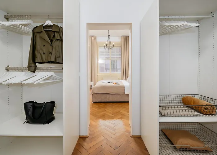 Appartement Days - One-bedroom With Workspace In The Old Town *