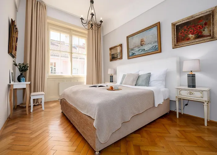 Days - One-bedroom With Workspace In The Old Town Praag