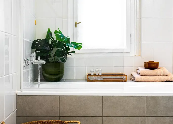 Days - One-bedroom With Workspace In The Old Town