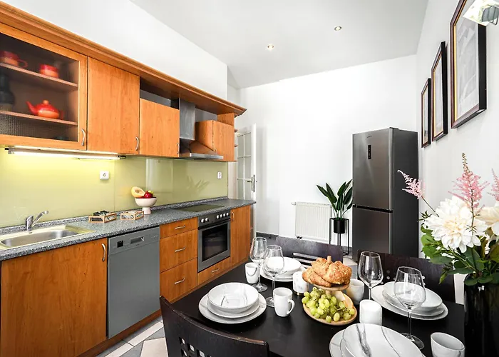 Appartement Days - One-bedroom With Workspace In The Old Town *